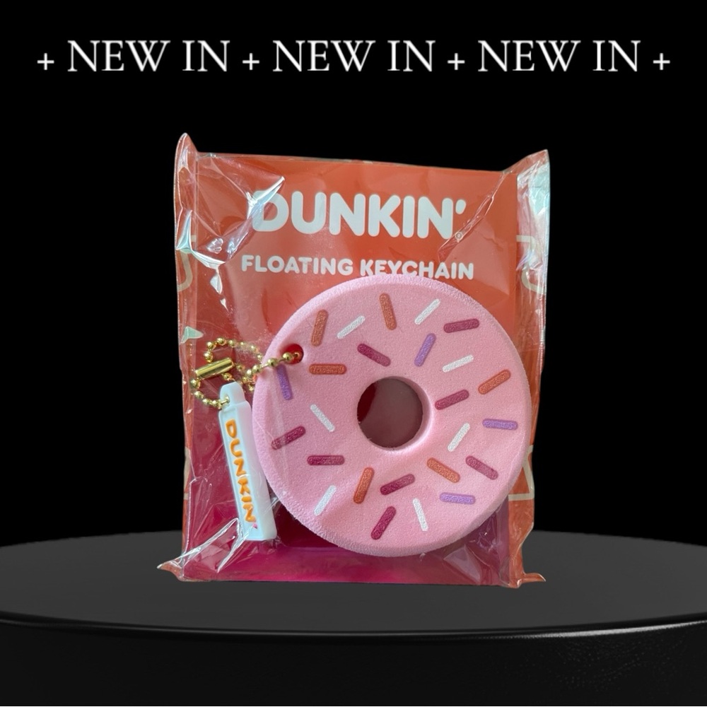 2025 Dunkin' Floating Pink Icing Donut Keychain – New With Tag / Never Opened